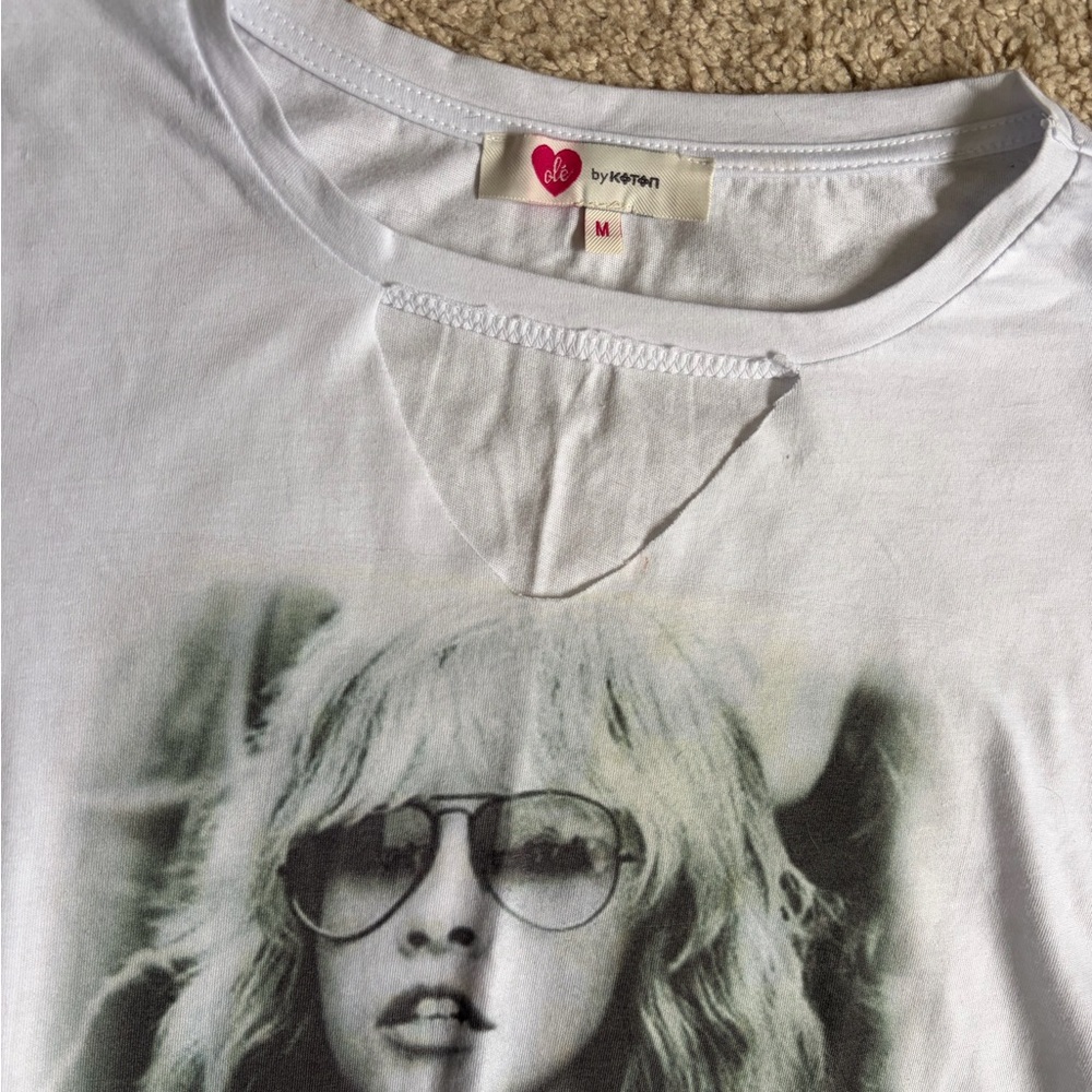 Stevie Nicks Fleetwood Mac Graphic Print Women's Top Medium - Picture 3 of 4